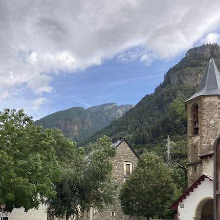 Precioso Atico Acogedor En Canfranc Luaran gambar