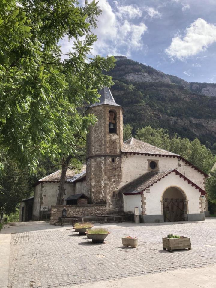 Precioso Atico Acogedor En Canfranc Luaran gambar