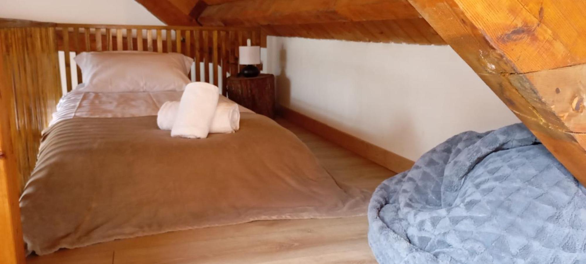 Precioso Atico Acogedor En Canfranc Luaran gambar